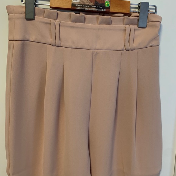 High waist ruffle - Picture 5 of 13